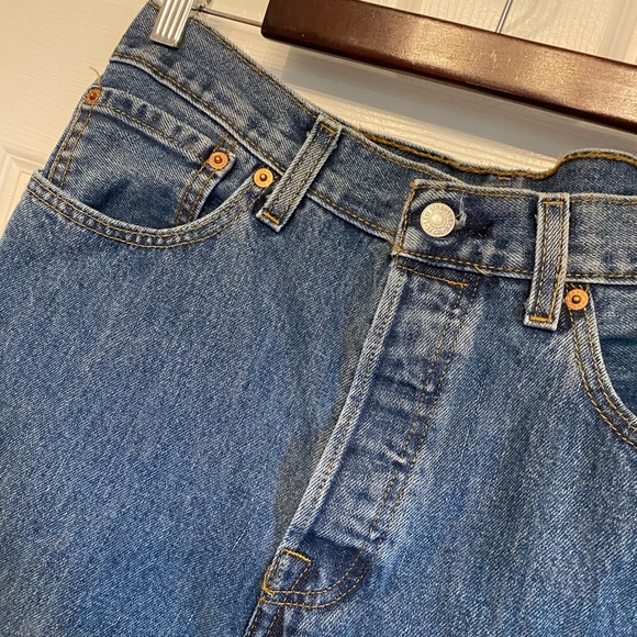 Men’s Levi’s 501 Button Fly Denim Jeans Size 32 waist 30 Length - Picture 4 of 10